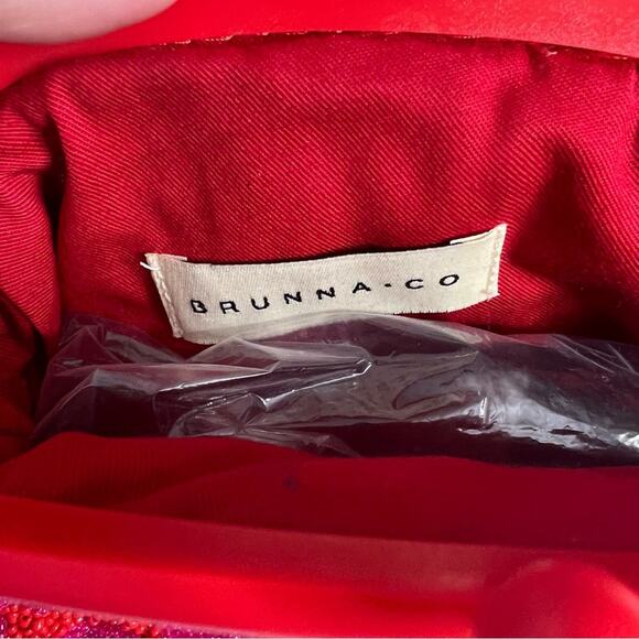 NWOT BRUNNA CO Arnoldi Jean Hand-beaded Scrunch Clutch Red Pink - Picture 3 of 5